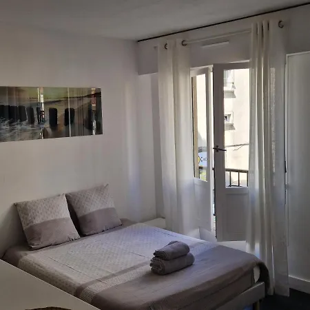 Cosy Hyper Centre Apartment
